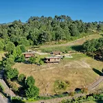 ファームステイ Quinta De Silharezes, Lda *