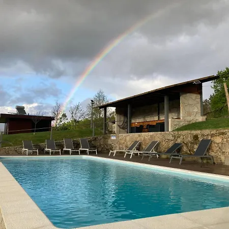 Gospodarstwo agroturystyczne Quinta De Silharezes, Lda *