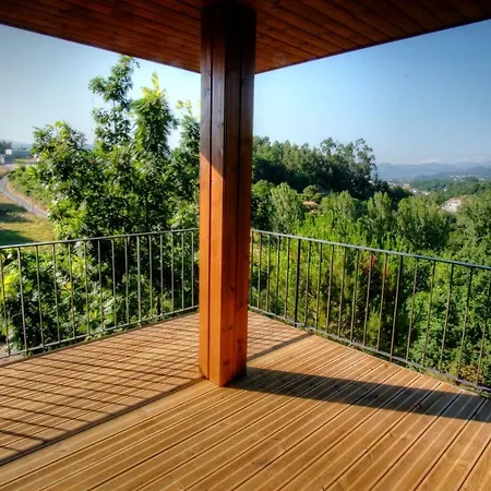 Farm stay Quinta De Silharezes, Lda *