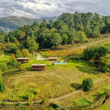 Κατάλυμα σε φάρμα Quinta De Silharezes, Lda *