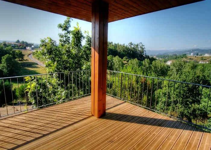 Alojamento de Turismo Rural Quinta De Silharezes, Lda *