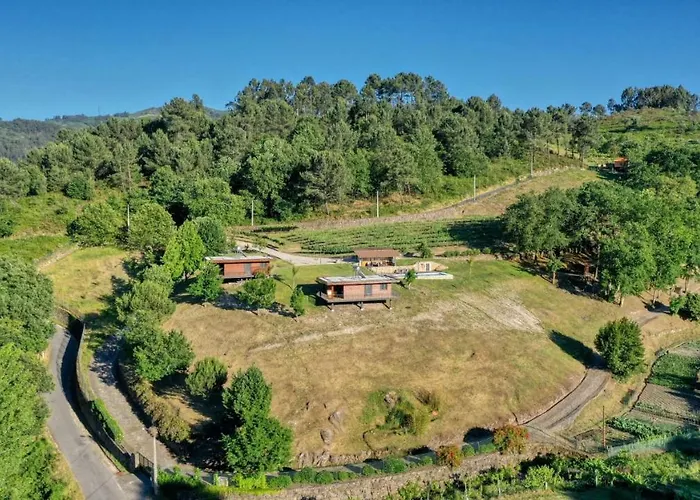 Farma Quinta De Silharezes, Lda *