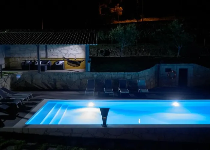 Quinta De Silharezes, Lda Farma *